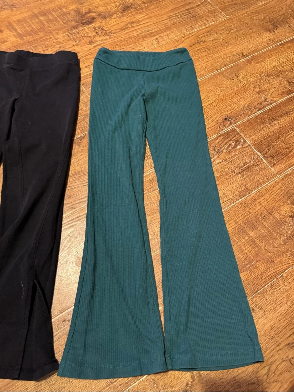 Girls 8 lot flare leg pants flared leggings